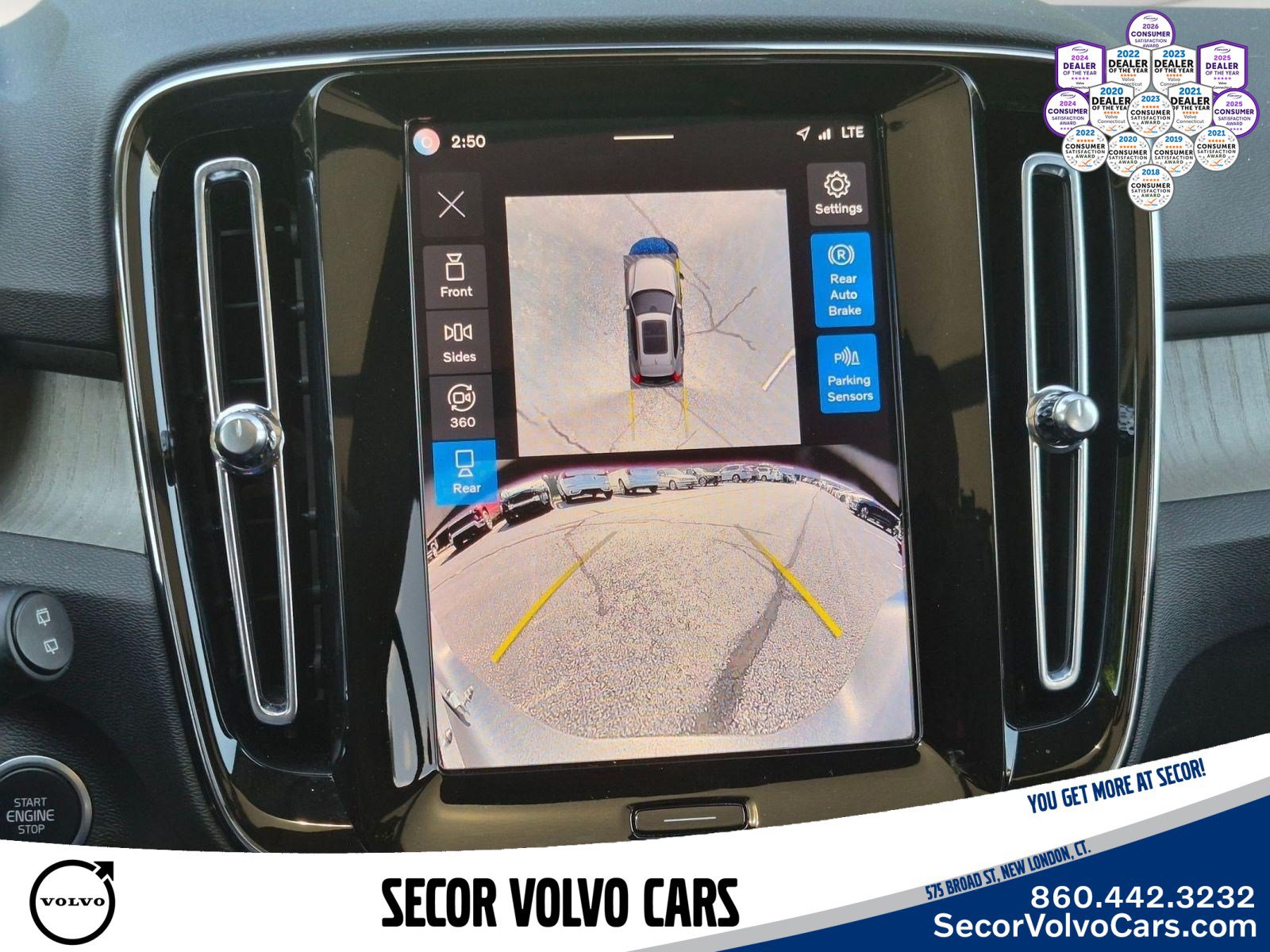 Used 2024 Volvo XC40 B5 Plus w/ Protection Package Premier AWD/4WD image 26