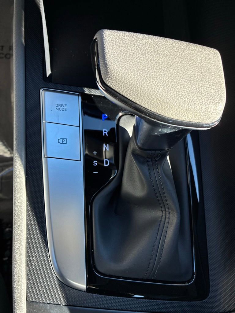 Used 2023 Hyundai Elantra SEL image 30