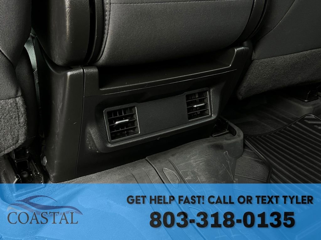 Used 2022 Chevrolet Silverado 2500 Custom w/ Custom Value Package image 19