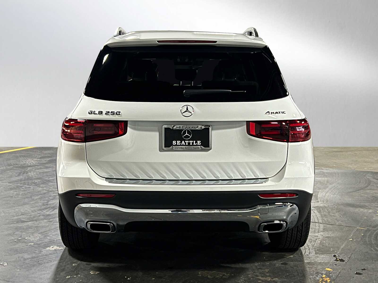 Certified 2025 Mercedes-Benz GLB 250 4MATIC image 4