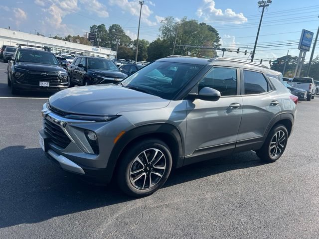Used 2026 Chevrolet TrailBlazer LT w/ LT Cold Weather Package FWD image 15