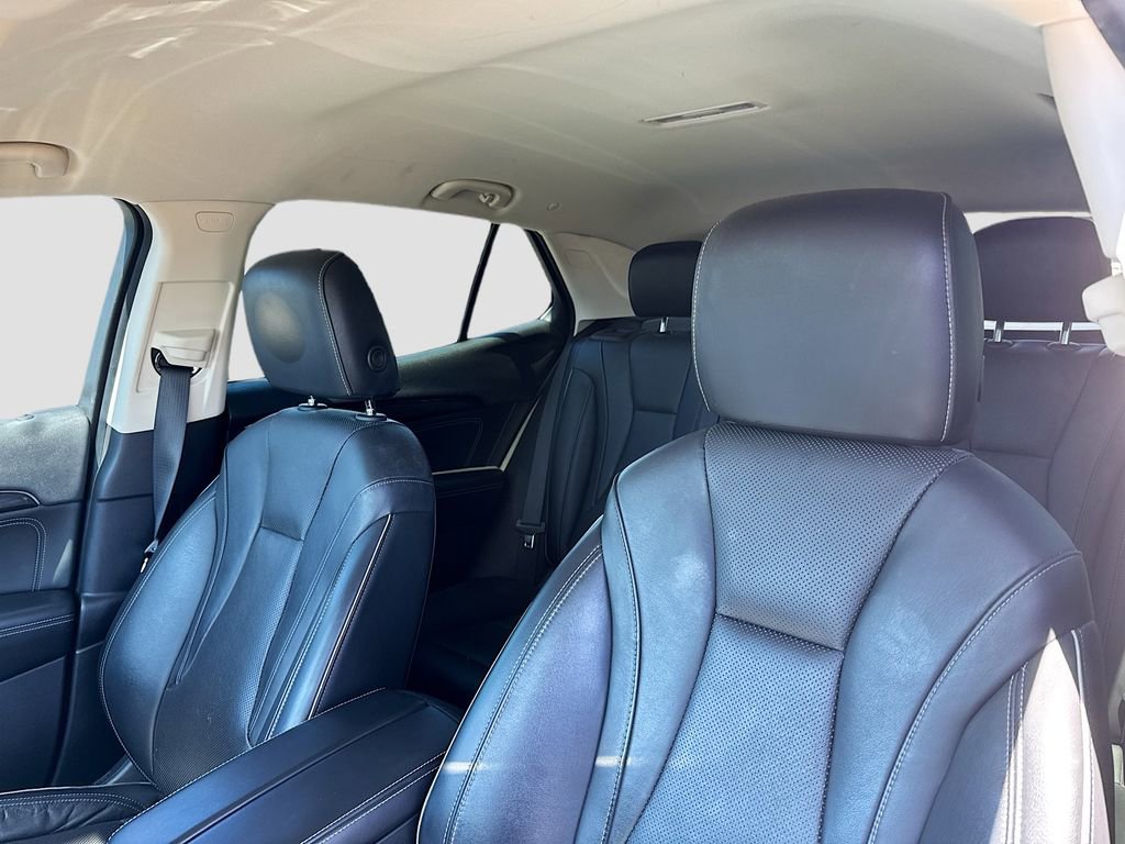 Used 2021 Buick Envision Essence w/ Sport Touring Package FWD image 12