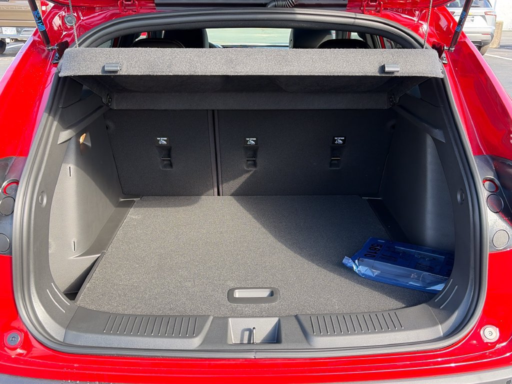 New 2026 Chevrolet Trax RS w/ Sunroof Package FWD image 7