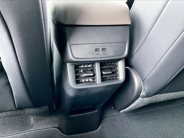 New 2027 Chevrolet Equinox LT w/ Convenience Package II AWD/4WD image 17