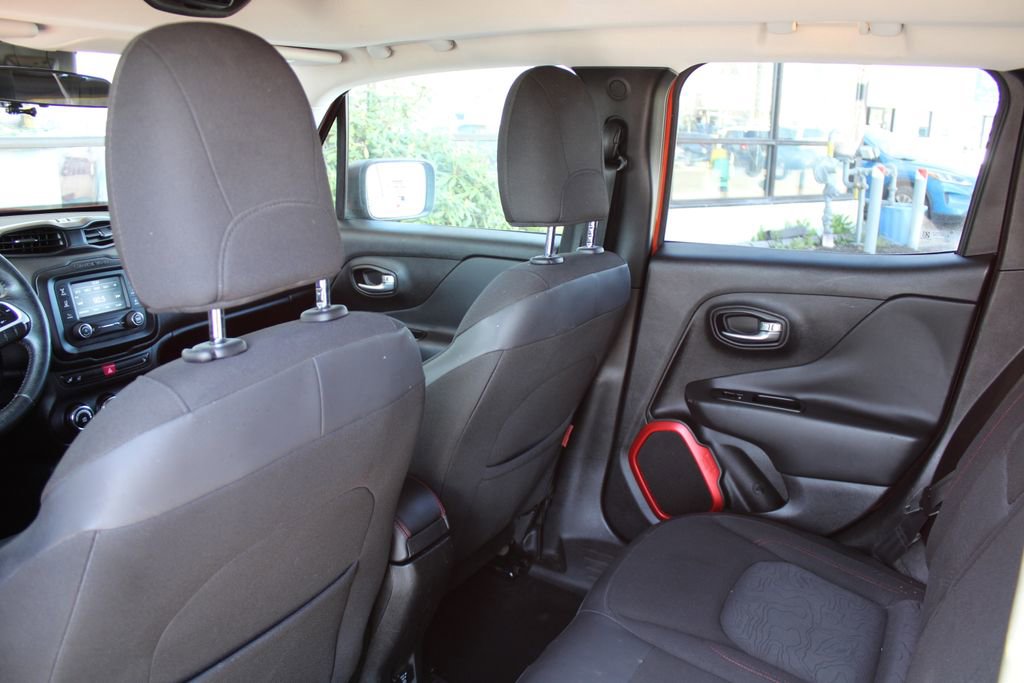 Used 2015 Jeep Renegade Trailhawk w/ Safety & Security Group I image 16