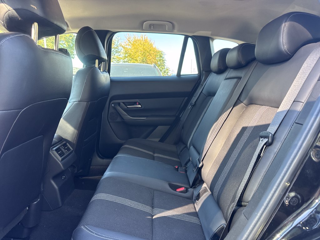 Used 2025 MAZDA CX-50 AWD 2.5 S w/ Preferred Package image 11