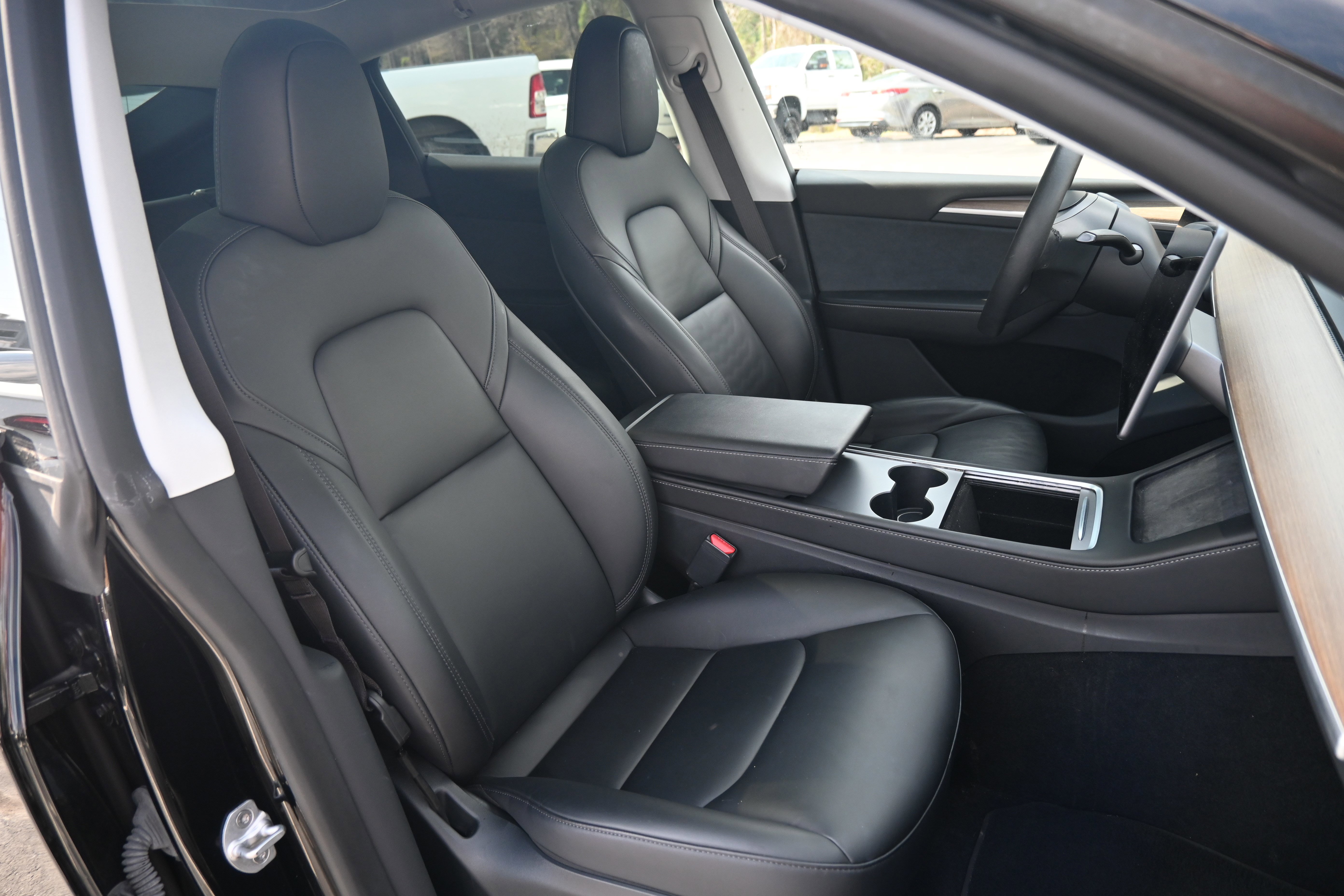 Used 2023 Tesla Model Y Long Range image 19