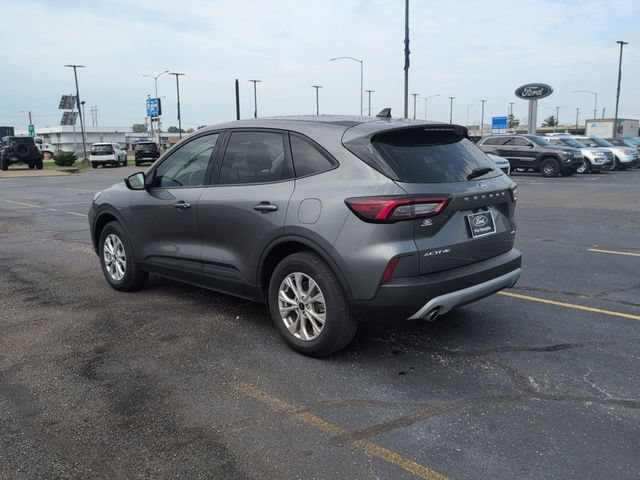 Used 2025 Ford Escape Active w/ Cold Weather Package AWD/4WD image 5