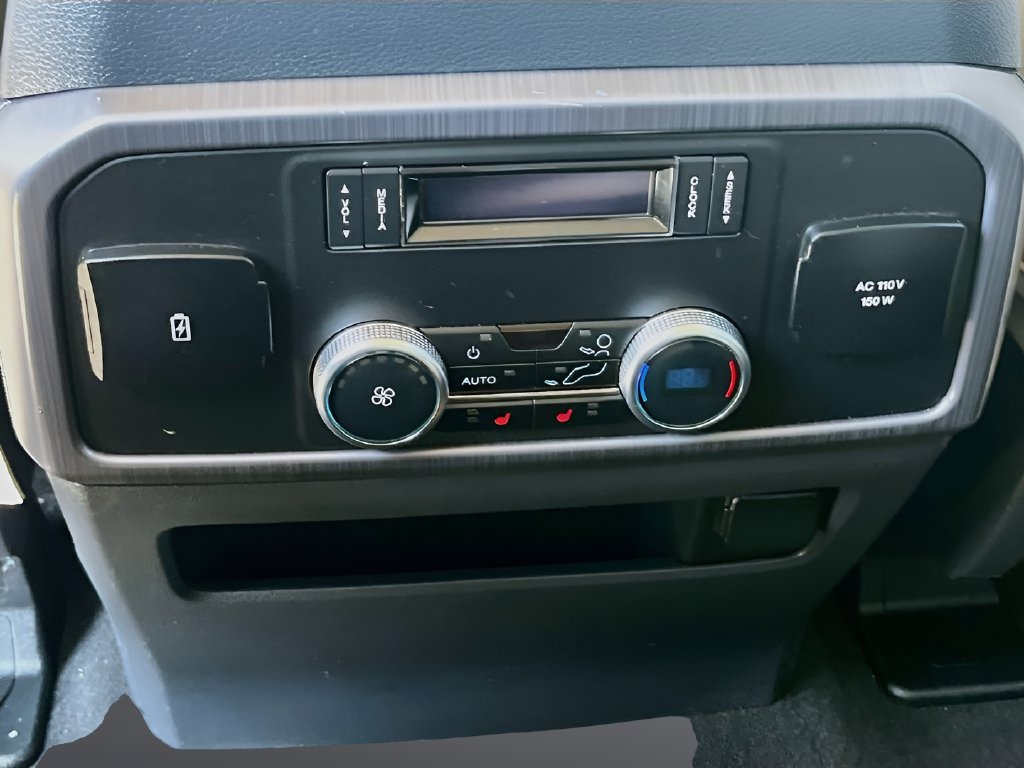 Used 2024 Ford Expedition Platinum RWD image 28