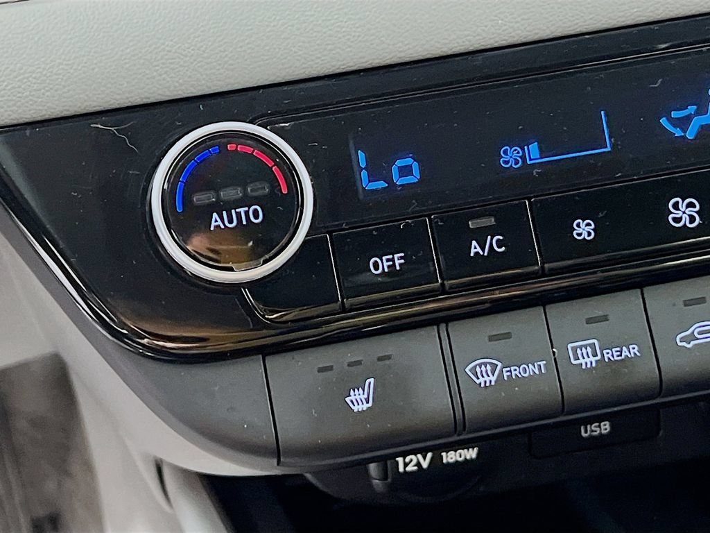 Certified 2023 Hyundai Elantra SEL w/ Convenience Package FWD image 19