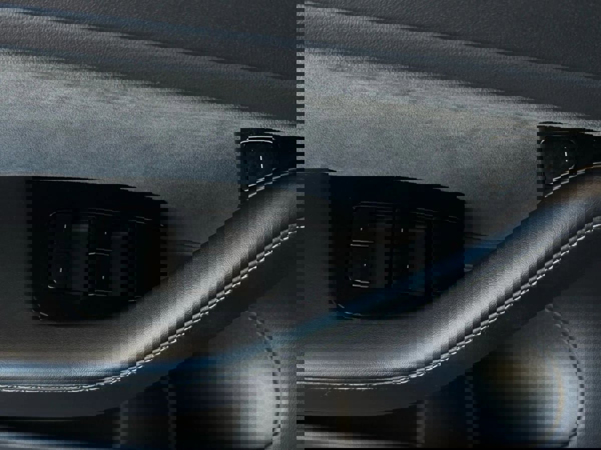 Used 2019 Tesla Model 3 Long Range image 34