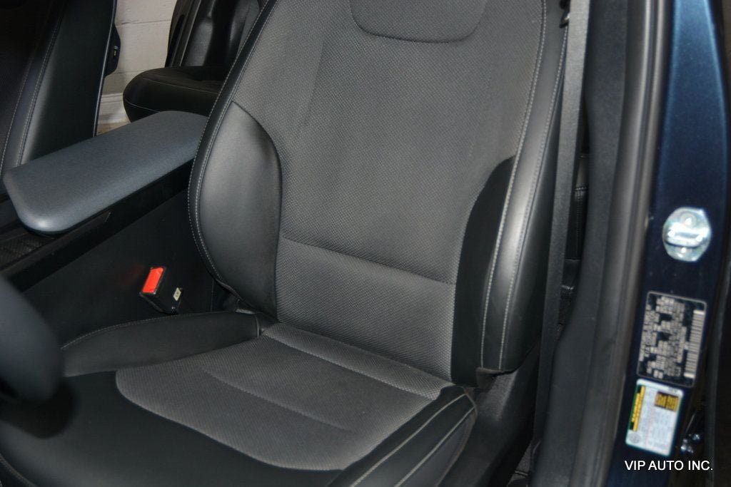 Used 2022 Kia EV6 Light RWD image 18