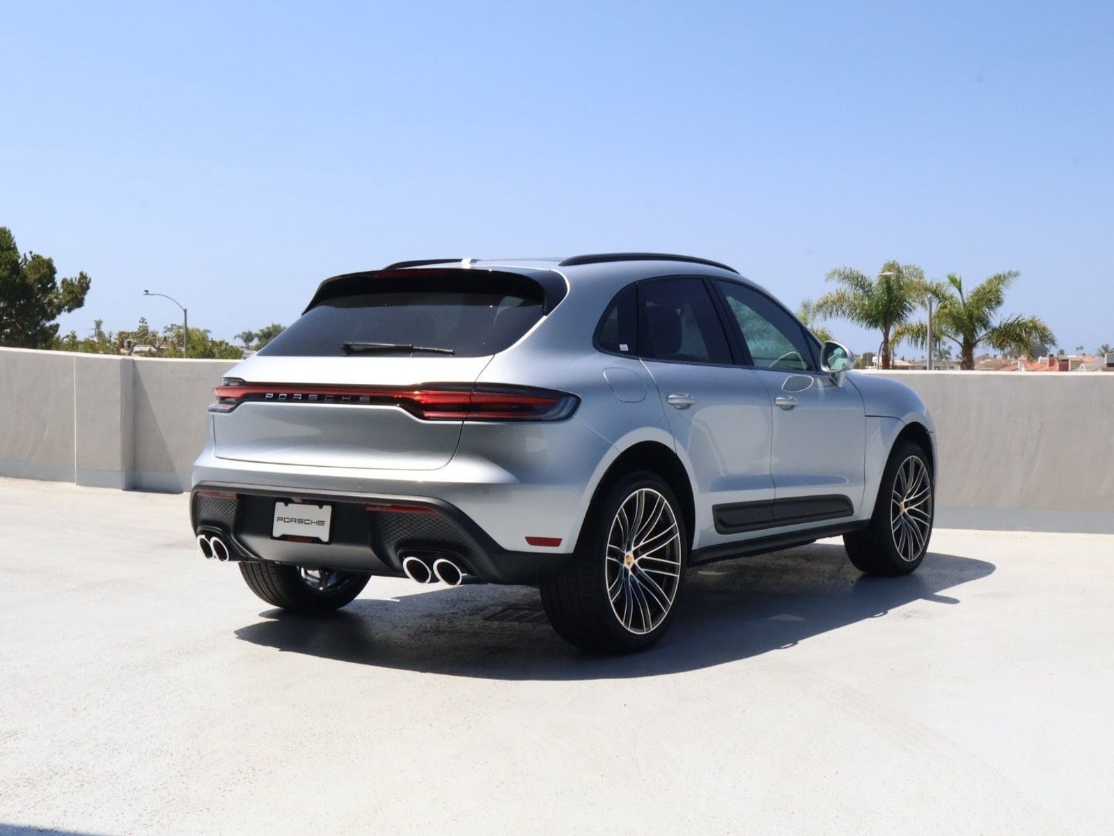 New 2026 Porsche Macan AWD/4WD image 9
