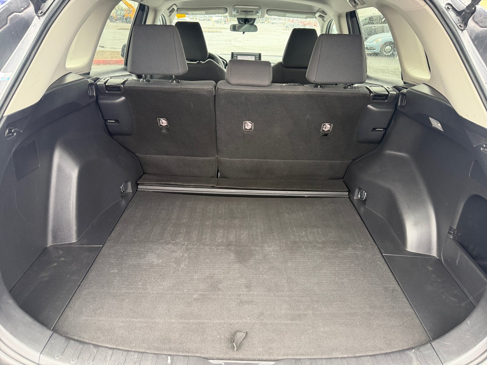 Used 2021 Toyota RAV4 LE AWD/4WD image 27