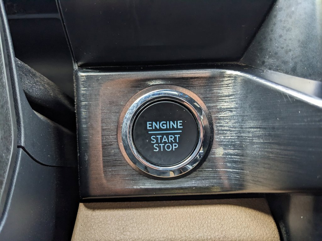 Used 2023 Ford F250 Lariat w/ Chrome Package image 35