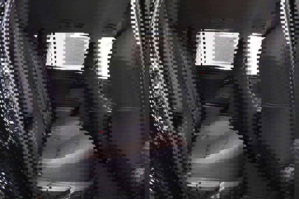 Certified 2023 Toyota Highlander L image 22