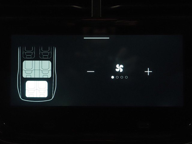 Used 2024 Rivian R1S Adventure AWD/4WD image 30