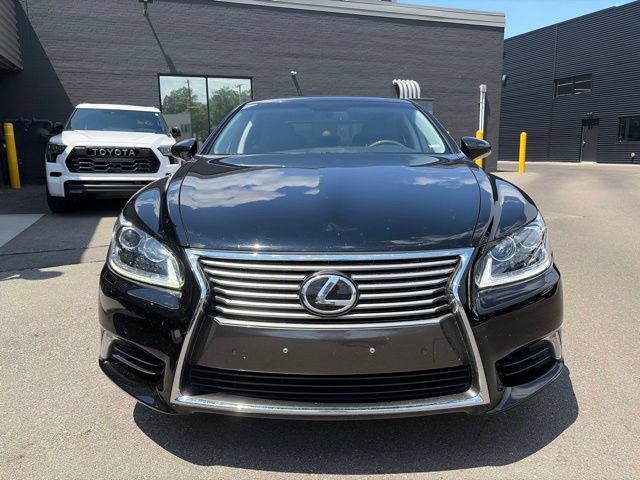 Used 2015 Lexus LS 460 AWD w/ Comfort Package image 5