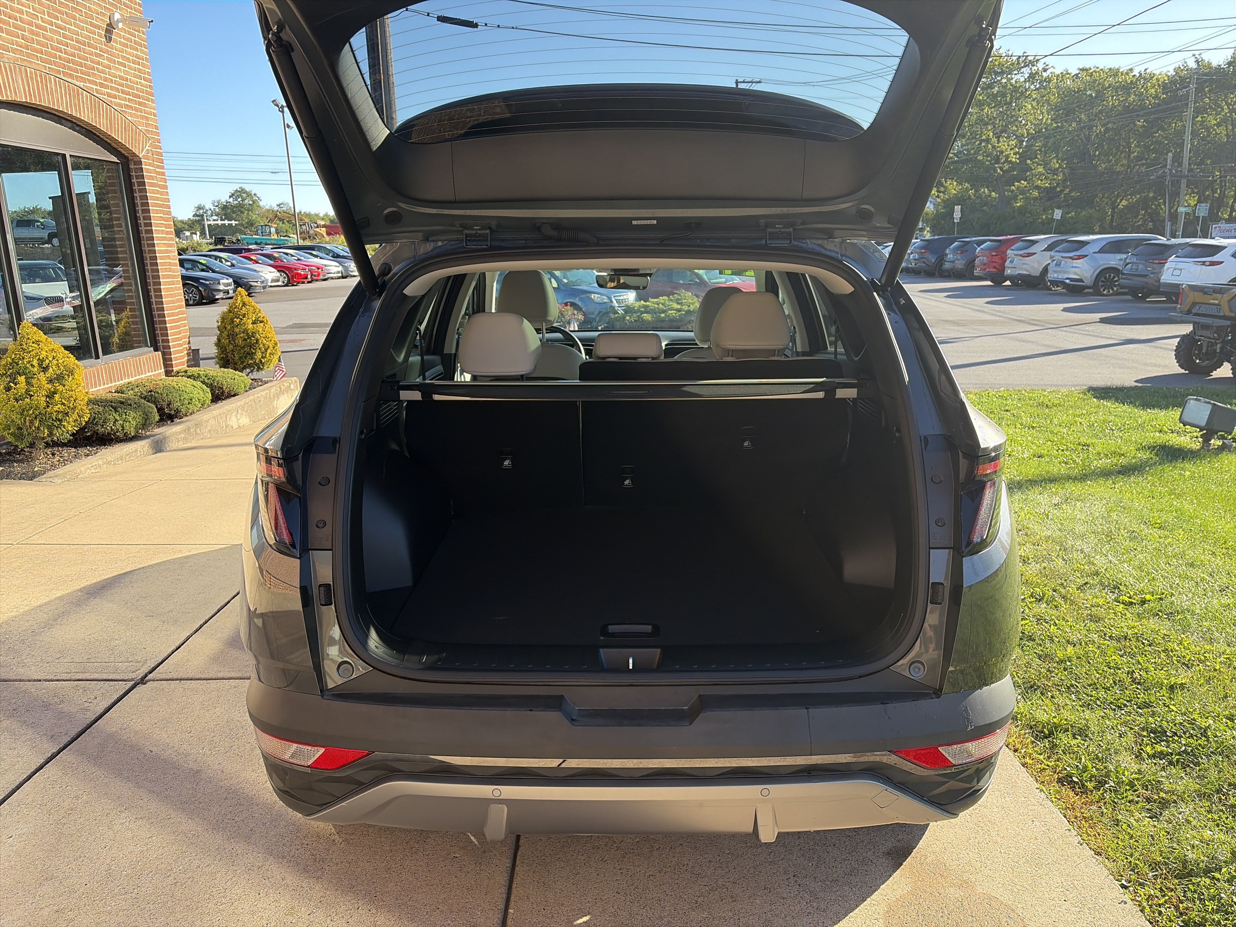 Certified 2024 Hyundai Tucson Limited AWD/4WD image 5