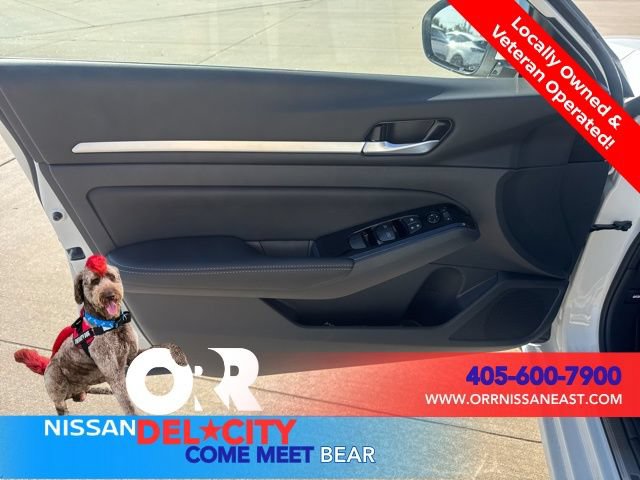 New 2025 Nissan Altima 2.5 SL FWD image 15
