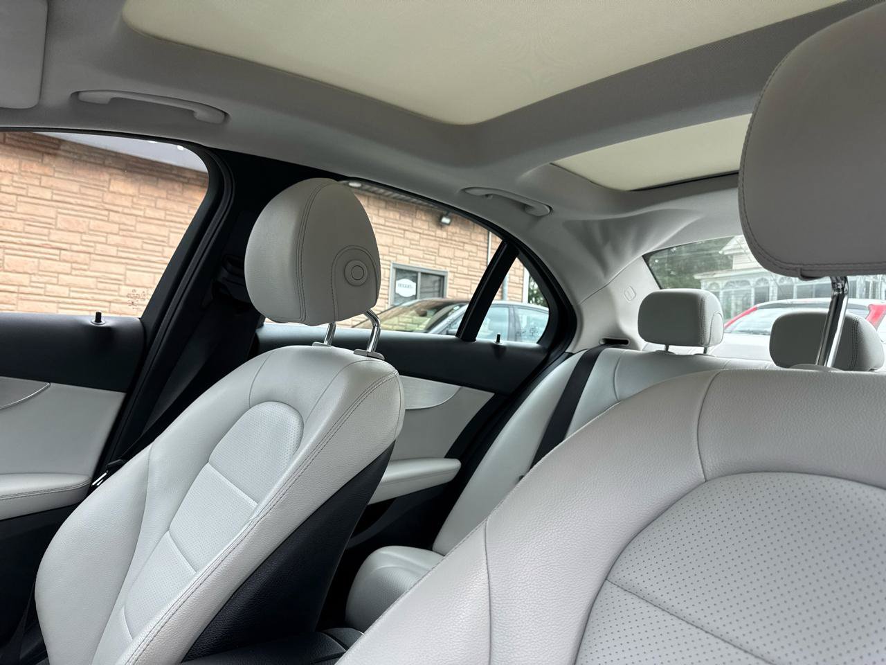 Used 2016 Mercedes-Benz C 300 4MATIC Sedan image 27