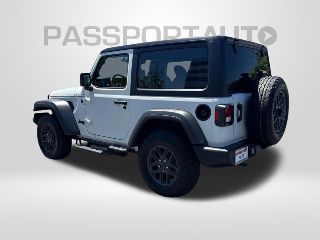 Used 2025 Jeep Wrangler Sport AWD/4WD image 8