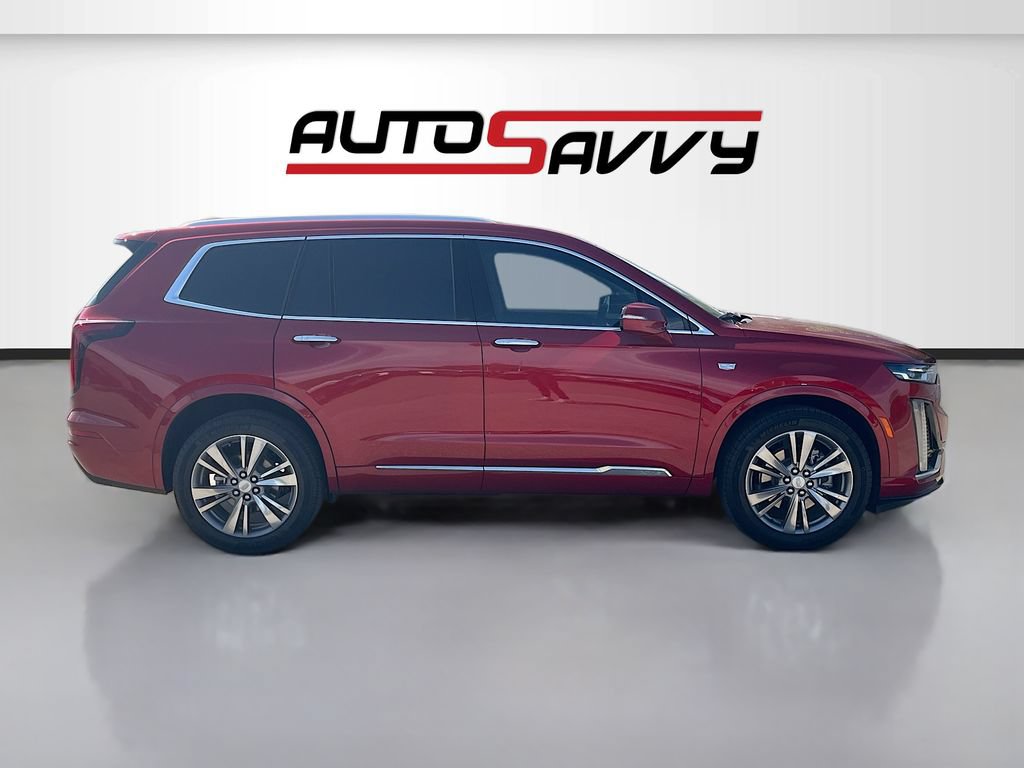 Used 2025 Cadillac XT6 Premium Luxury FWD image 8