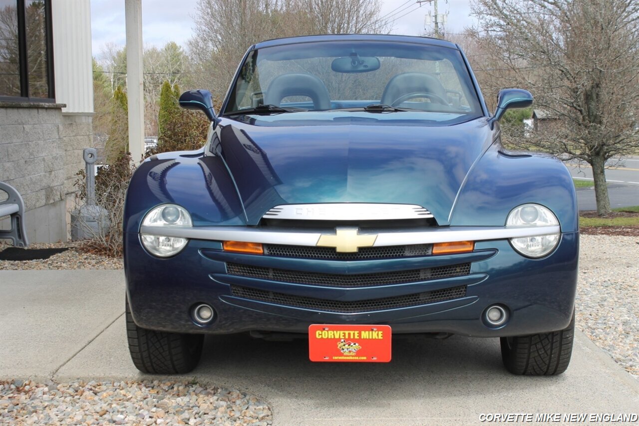 Used 2006 Chevrolet SSR w/ Preferred Equipment Group RWD image 8