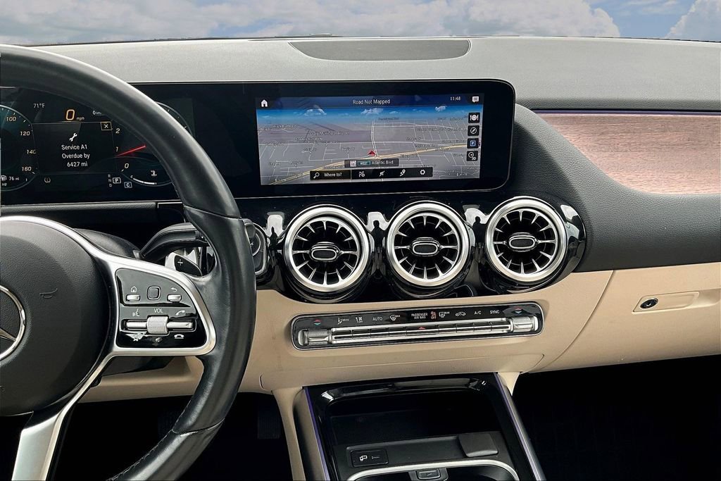Used 2022 Mercedes-Benz GLA 250 4MATIC w/ Premium Package Lite image 9