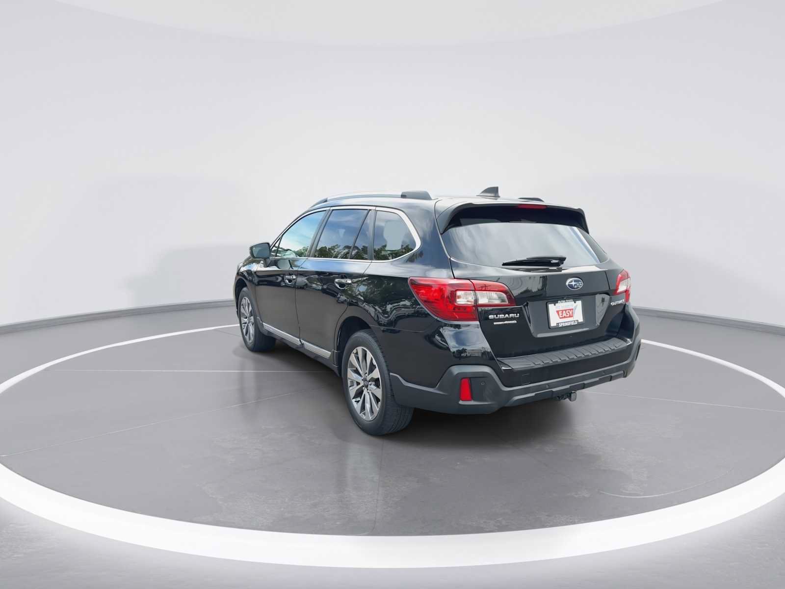 Used 2018 Subaru Outback 2.5i Touring w/ Popular Package #3 AWD/4WD image 6
