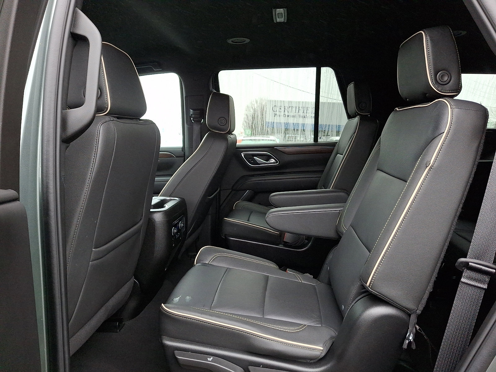 Used 2024 Chevrolet Tahoe Premier image 11