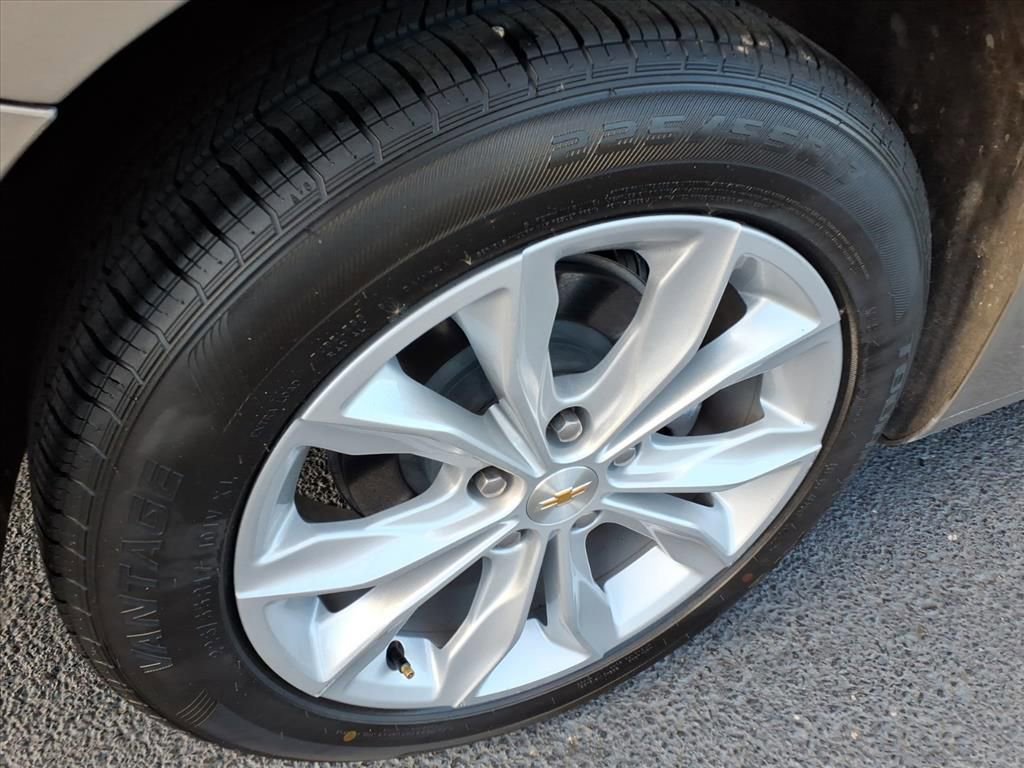 Used 2025 Chevrolet Malibu LT image 7