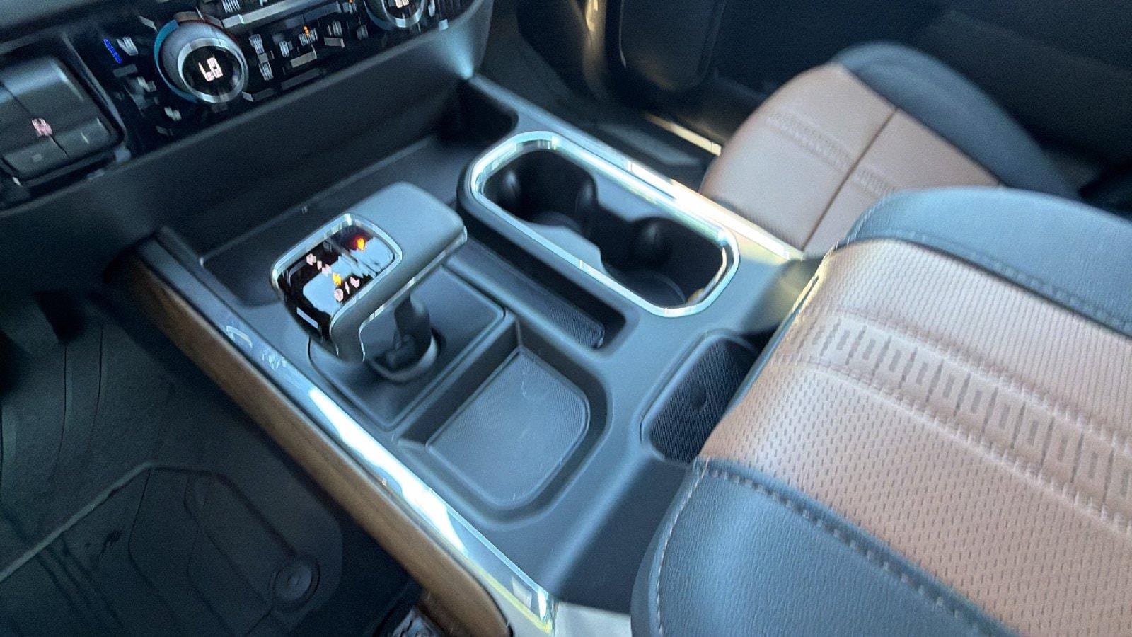 New 2026 Chevrolet Silverado 1500 High Country w/ High Country Premium Package AWD/4WD image 24