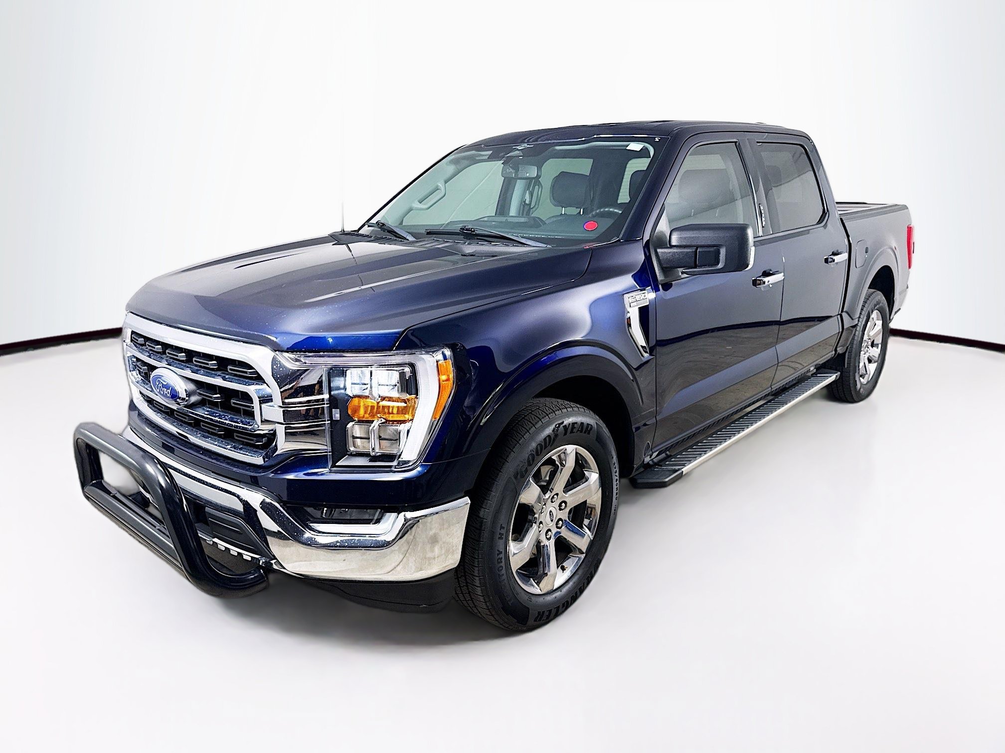 Used 2023 Ford F150 XLT w/ Equipment Group 302A High RWD image 4