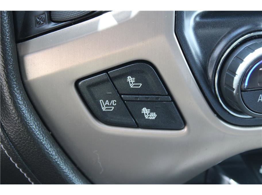 Used 2015 GMC Sierra 1500 Denali AWD/4WD image 27