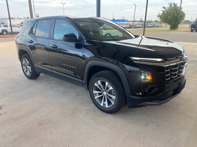 Used 2026 Chevrolet Equinox LT AWD/4WD image 3