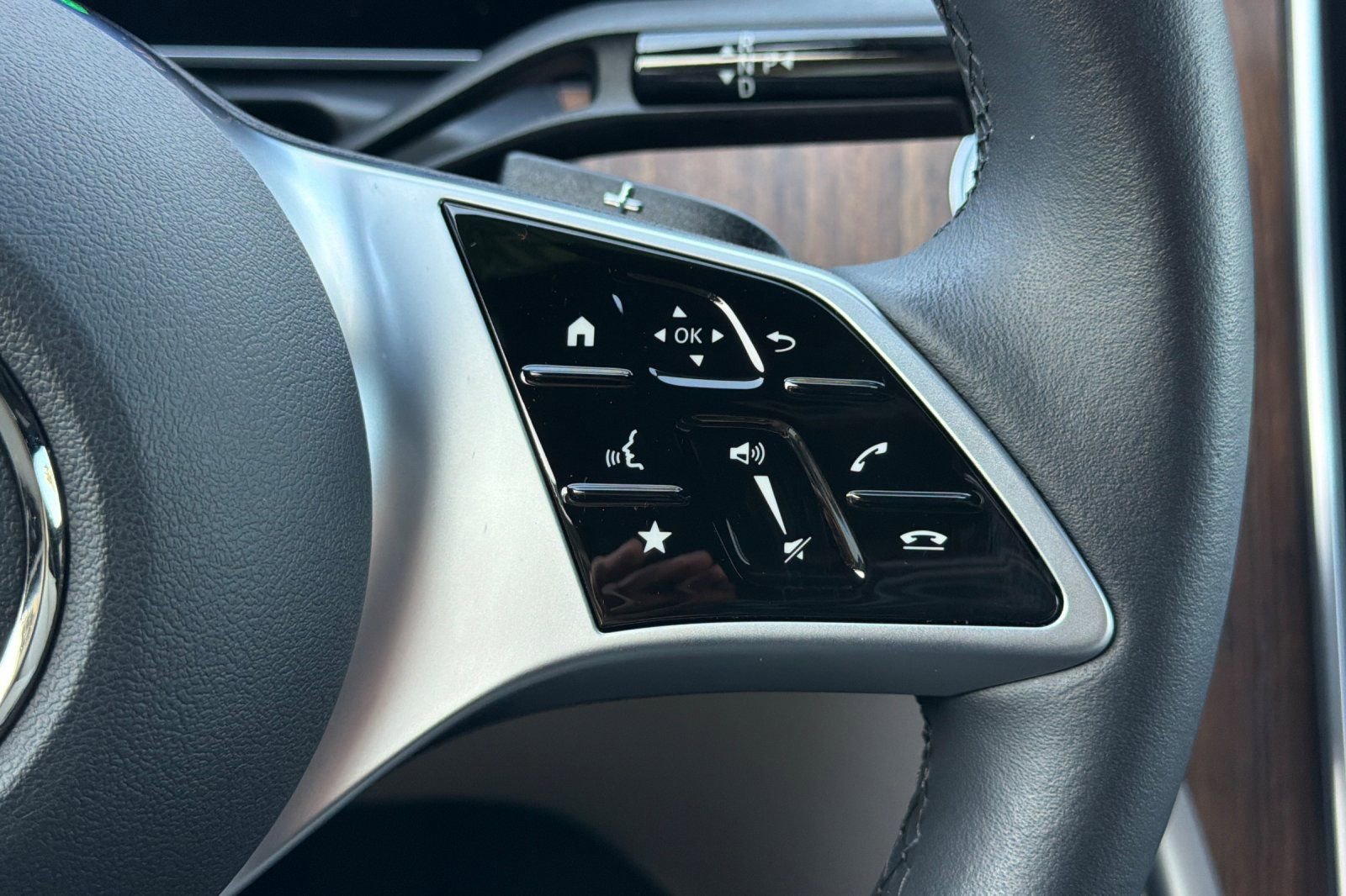 Certified 2025 Mercedes-Benz C 300 Sedan image 28