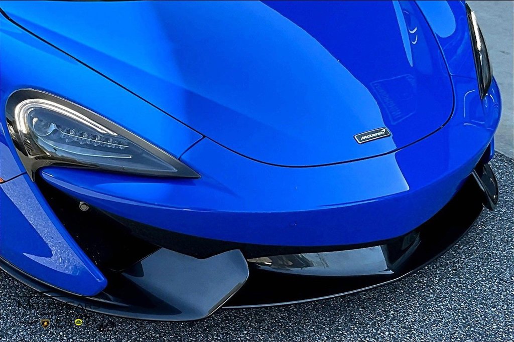 Used 2019 McLaren 570S Spider image 23