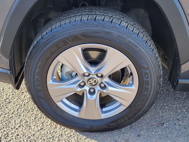 Used 2025 Toyota RAV4 LE image 10