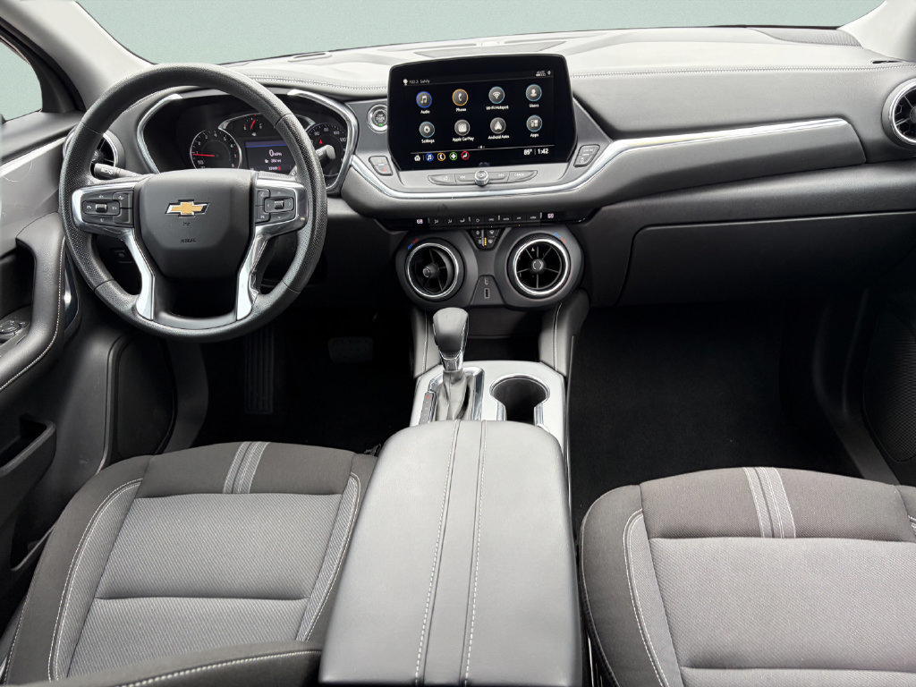 Used 2023 Chevrolet Blazer LT FWD image 17