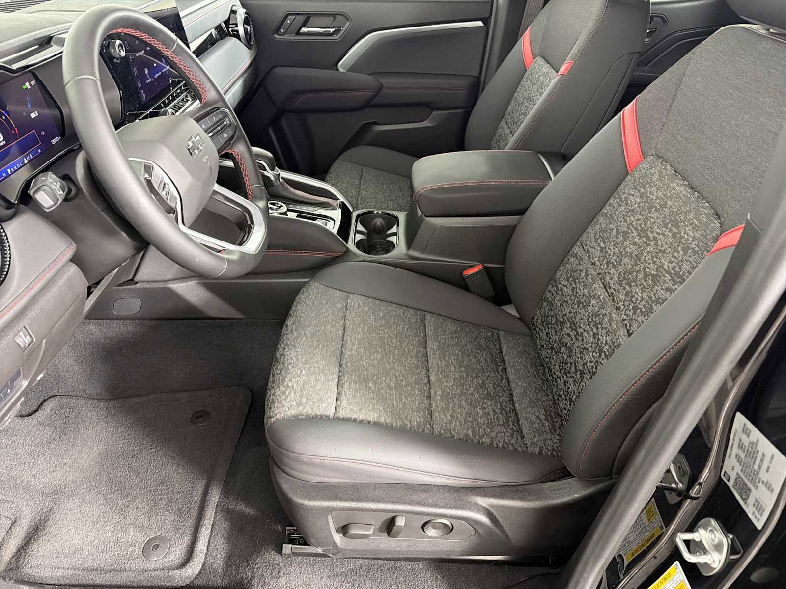 Certified 2024 Chevrolet Colorado Z71 w/ Z71 Convenience Package 2 image 7