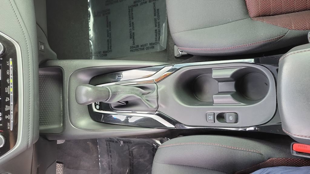 Used 2025 Toyota Corolla SE image 18