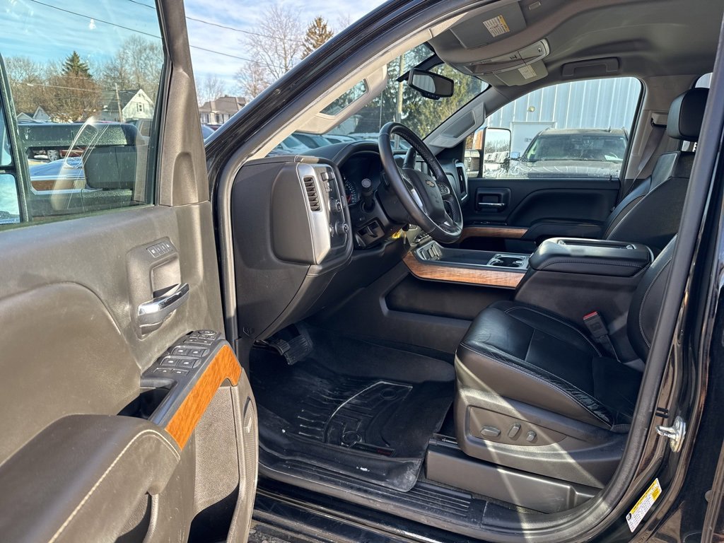 Used 2017 Chevrolet Silverado 2500 LTZ w/ Duramax Plus Package image 16