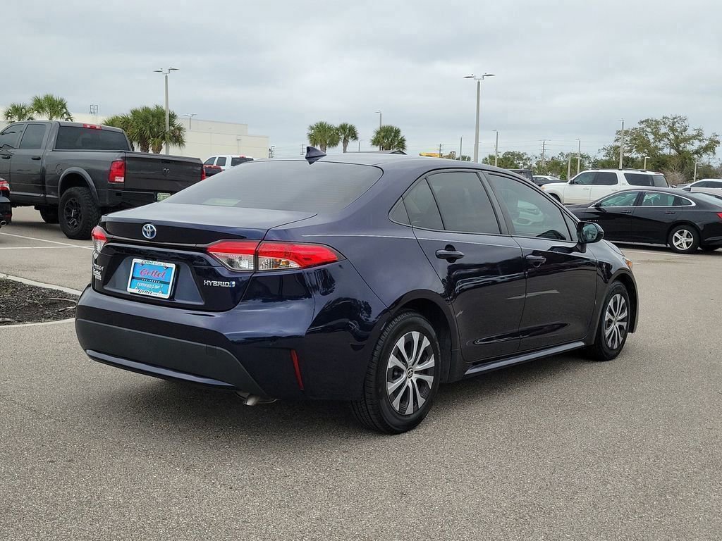 Certified 2022 Toyota Corolla LE image 5