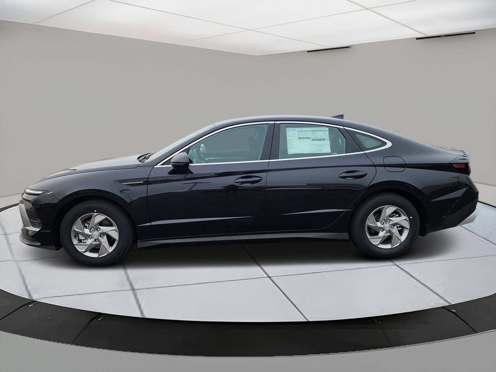 New 2026 Hyundai Sonata SE FWD image 2