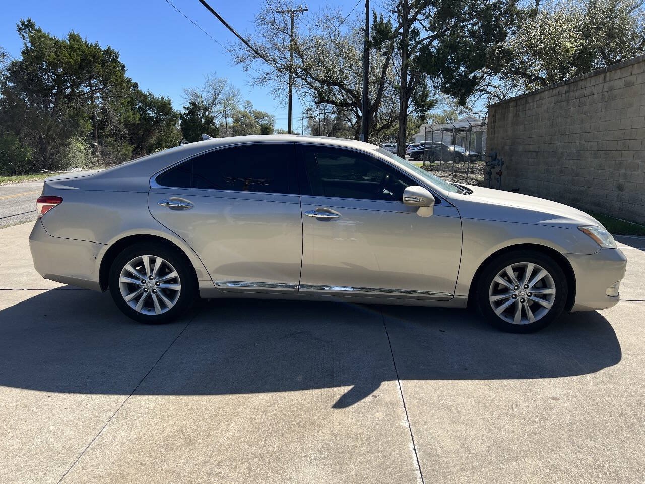 Used 2012 Lexus ES 350 FWD image 16