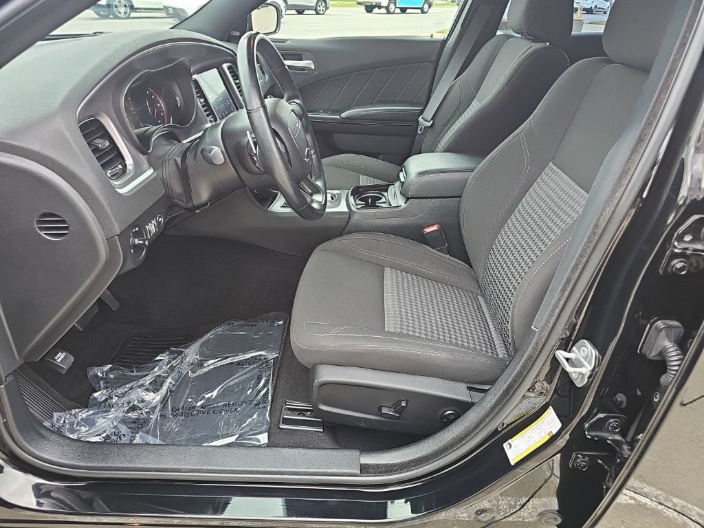 Certified 2020 Dodge Charger SXT w/ Blacktop Package AWD/4WD image 18
