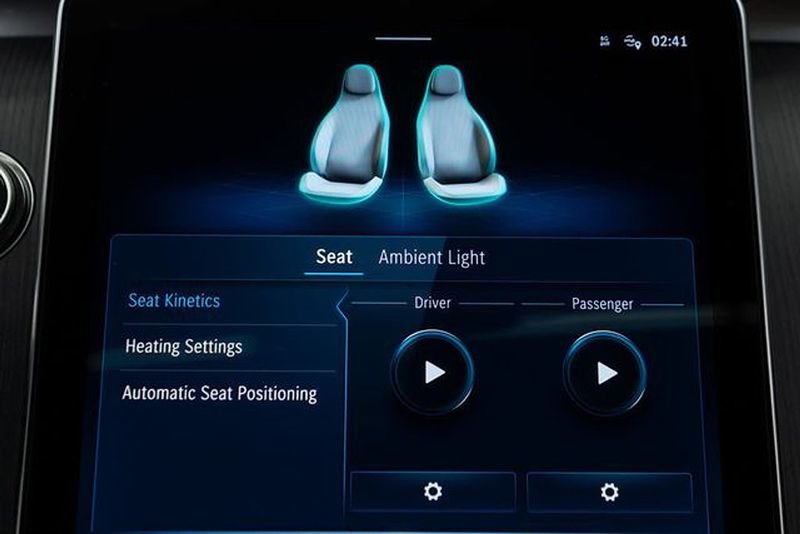 Used 2025 Mercedes-Benz CLE 300 4MATIC Coupe image 28