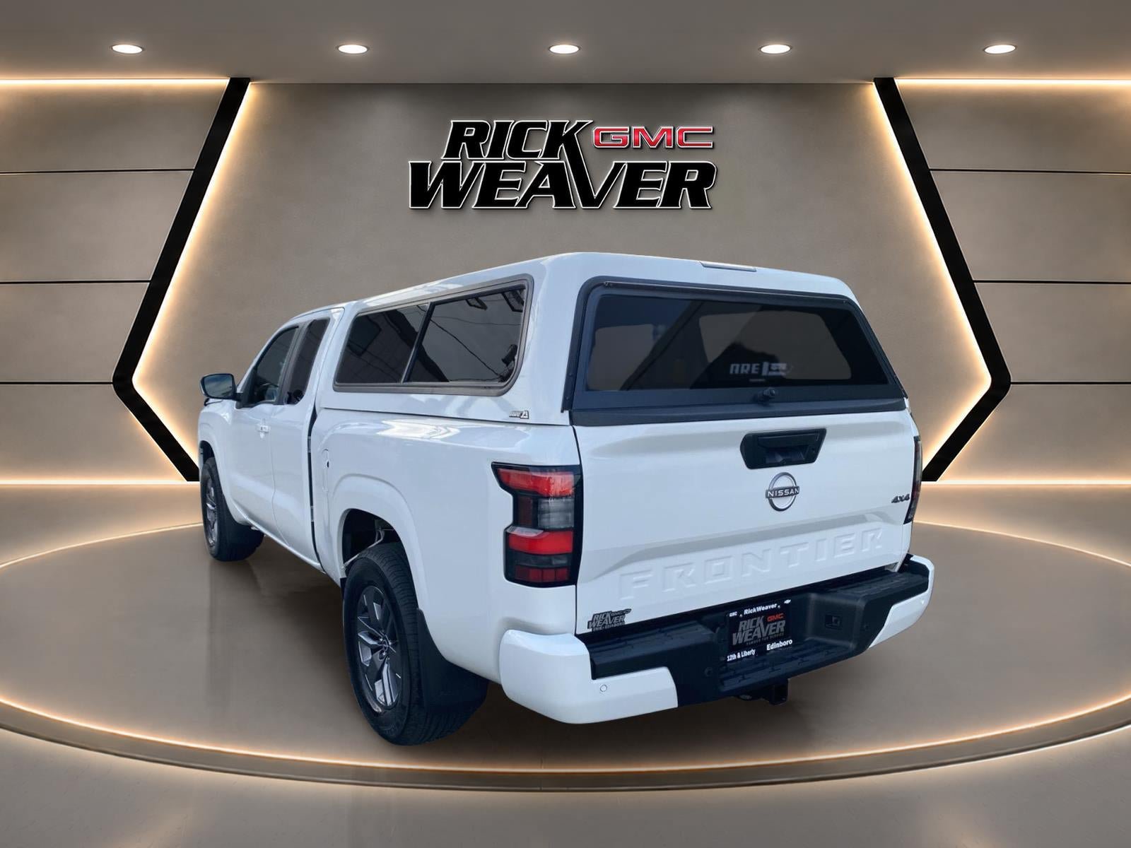 Used 2025 Nissan Frontier SV w/ SV Convenience Package AWD/4WD image 6