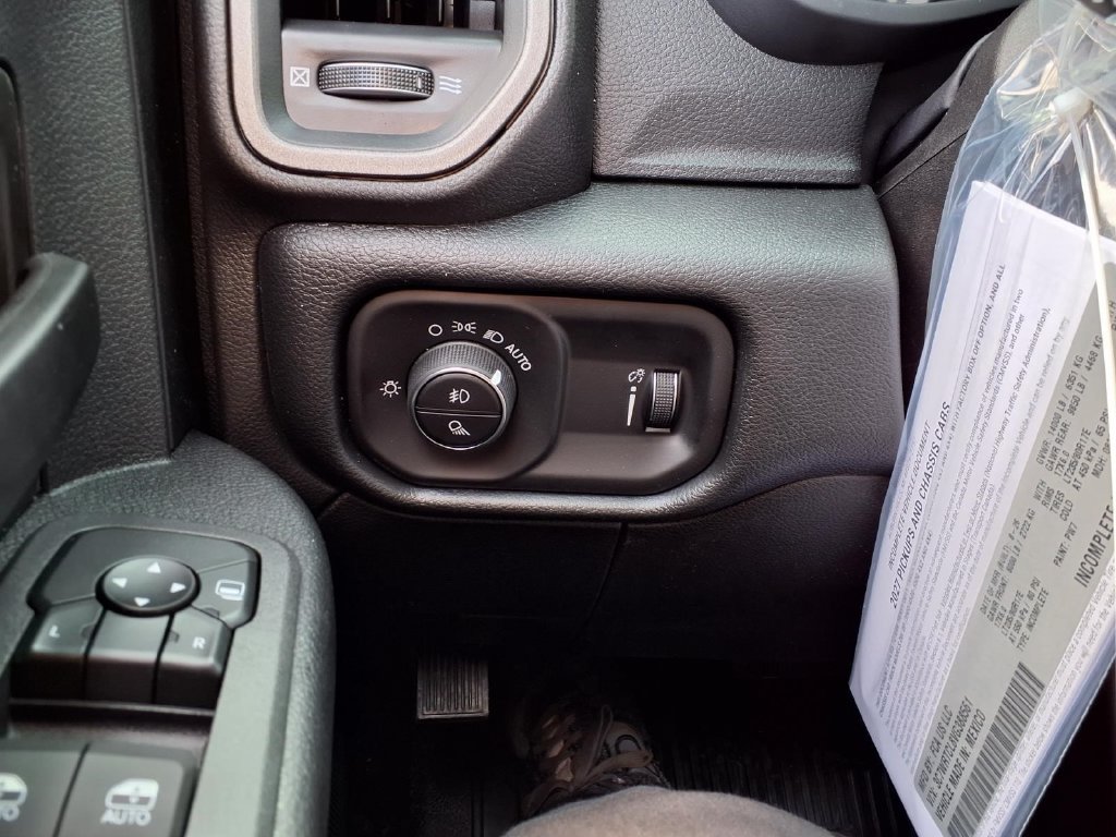 New 2027 RAM 3500 Tradesman AWD/4WD image 15